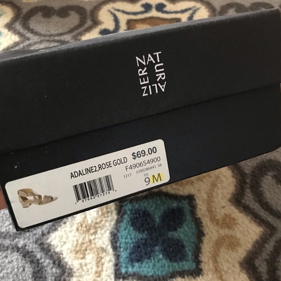 🔅 NWT Naturalizer Rose Gold Dress Sandal - Picture 6 of 8